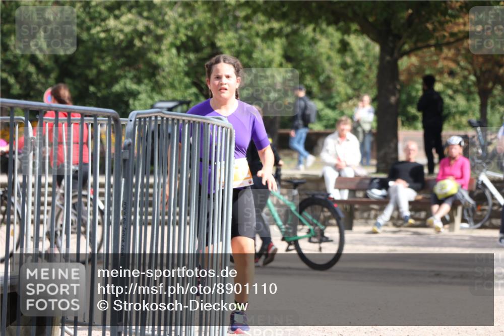 14.09.2025 - Stadtparktriathlon Strokosch-Dieckow http://msf.ph/oto/8901110 14.09.2025 14:45:36 Ziel 1712 meine-sportfotos.de