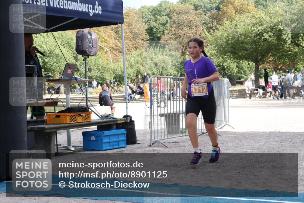 14.09.2025 - Stadtparktriathlon Strokosch-Dieckow http://msf.ph/oto/8901125 14.09.2025 14:45:39 Ziel 1712 meine-sportfotos.de
