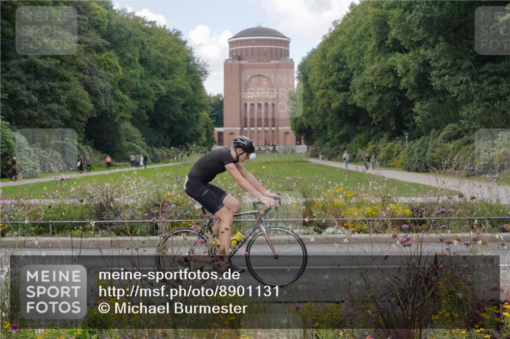 14.09.2025 - Stadtparktriathlon Michael Burmester http://msf.ph/oto/8901131 14.09.2025 13:12:13 Radfahren 1275, 1326, 1429, 1465, 1472, 1511, 1558 meine-sportfotos.de