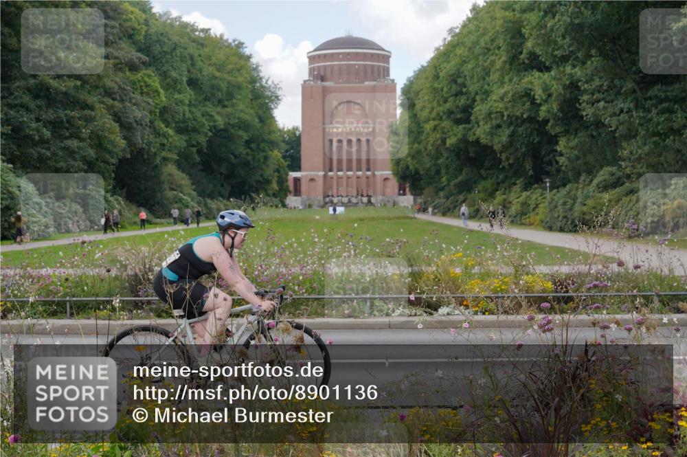 14.09.2025 - Stadtparktriathlon Michael Burmester http://msf.ph/oto/8901136 14.09.2025 13:12:14 Radfahren 1326, 1429, 1472, 1511, 1543, 1558 meine-sportfotos.de