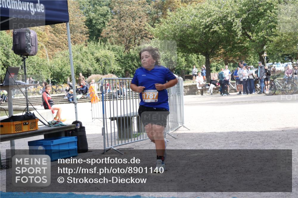 14.09.2025 - Stadtparktriathlon Strokosch-Dieckow http://msf.ph/oto/8901140 14.09.2025 14:47:16 Ziel 1787 meine-sportfotos.de