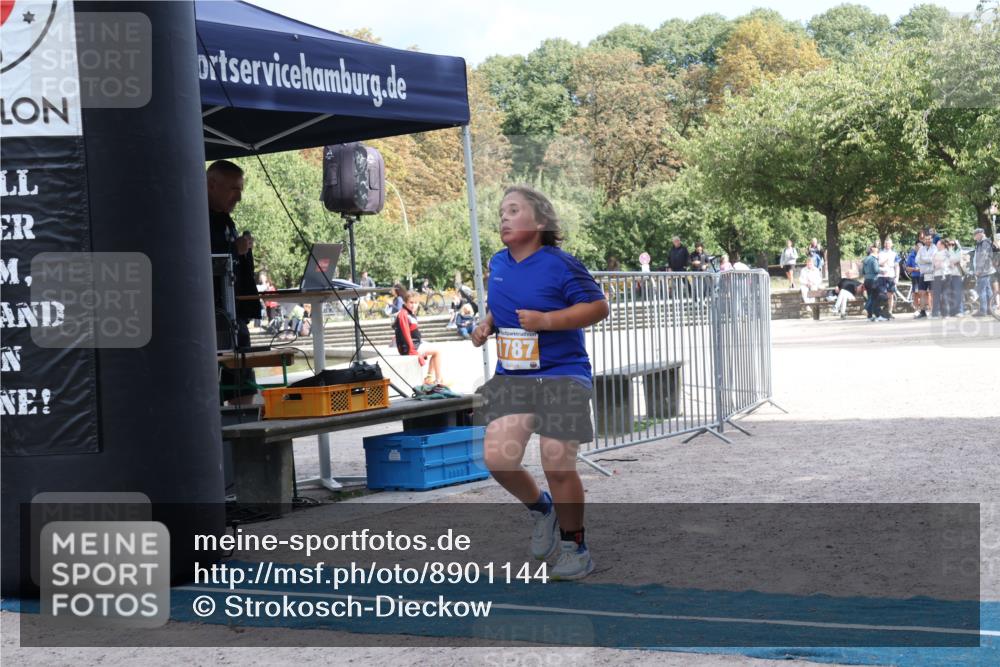 14.09.2025 - Stadtparktriathlon Strokosch-Dieckow http://msf.ph/oto/8901144 14.09.2025 14:47:17 Ziel 1787 meine-sportfotos.de