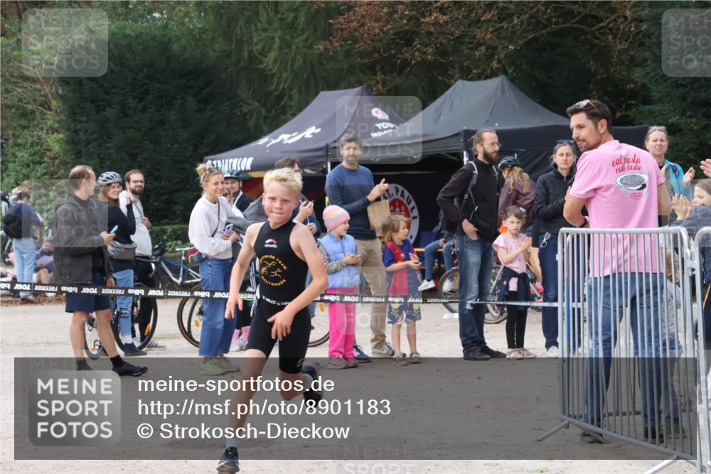 14.09.2025 - Stadtparktriathlon Strokosch-Dieckow http://msf.ph/oto/8901183 14.09.2025 15:01:24 Ziel 1833 meine-sportfotos.de