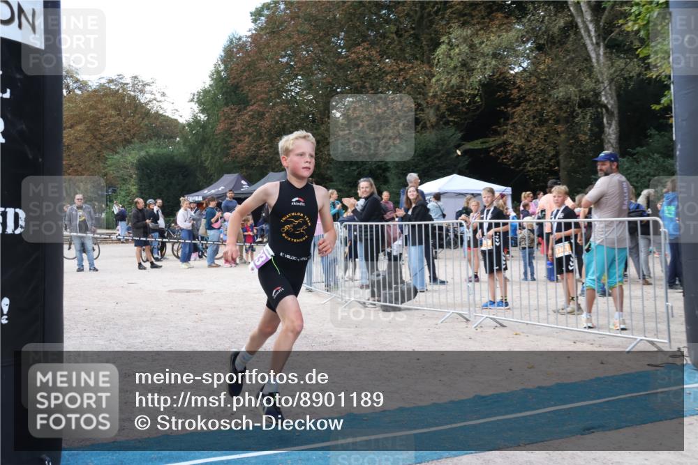 14.09.2025 - Stadtparktriathlon Strokosch-Dieckow http://msf.ph/oto/8901189 14.09.2025 15:01:26 Ziel 1833 meine-sportfotos.de
