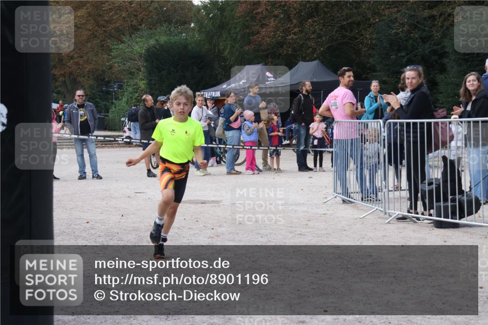 14.09.2025 - Stadtparktriathlon Strokosch-Dieckow http://msf.ph/oto/8901196 14.09.2025 15:01:33 Ziel 1833, 1843 meine-sportfotos.de