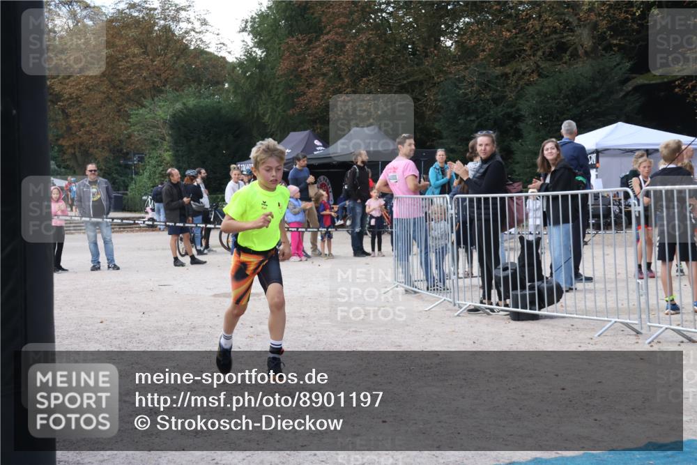 14.09.2025 - Stadtparktriathlon Strokosch-Dieckow http://msf.ph/oto/8901197 14.09.2025 15:01:33 Ziel 1833, 1843 meine-sportfotos.de