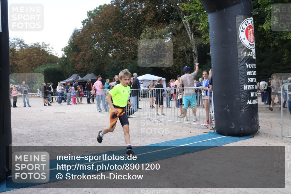 14.09.2025 - Stadtparktriathlon Strokosch-Dieckow http://msf.ph/oto/8901200 14.09.2025 15:01:34 Ziel 1827, 1843 meine-sportfotos.de