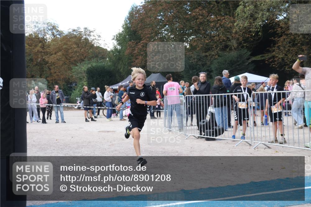 14.09.2025 - Stadtparktriathlon Strokosch-Dieckow http://msf.ph/oto/8901208 14.09.2025 15:01:41 Ziel 1808, 1827, 1841 meine-sportfotos.de