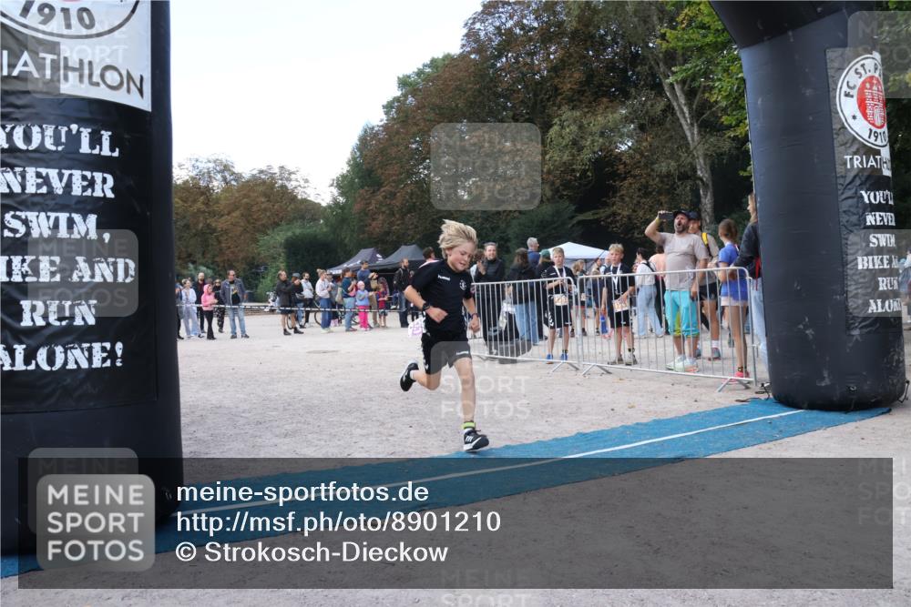 14.09.2025 - Stadtparktriathlon Strokosch-Dieckow http://msf.ph/oto/8901210 14.09.2025 15:01:41 Ziel 1808, 1827, 1841 meine-sportfotos.de