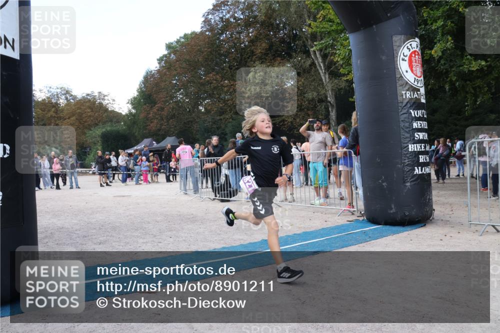 14.09.2025 - Stadtparktriathlon Strokosch-Dieckow http://msf.ph/oto/8901211 14.09.2025 15:01:41 Ziel 1808, 1827, 1841 meine-sportfotos.de