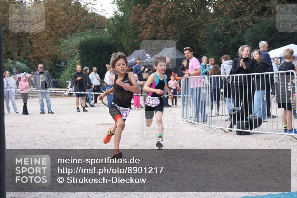 14.09.2025 - Stadtparktriathlon Strokosch-Dieckow http://msf.ph/oto/8901217 14.09.2025 15:01:45 Ziel 1808, 1827, 1841 meine-sportfotos.de