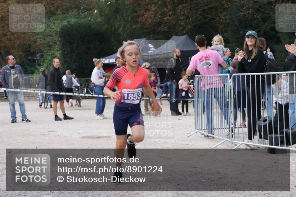 14.09.2025 - Stadtparktriathlon Strokosch-Dieckow http://msf.ph/oto/8901224 14.09.2025 15:02:07 Ziel 1853 meine-sportfotos.de