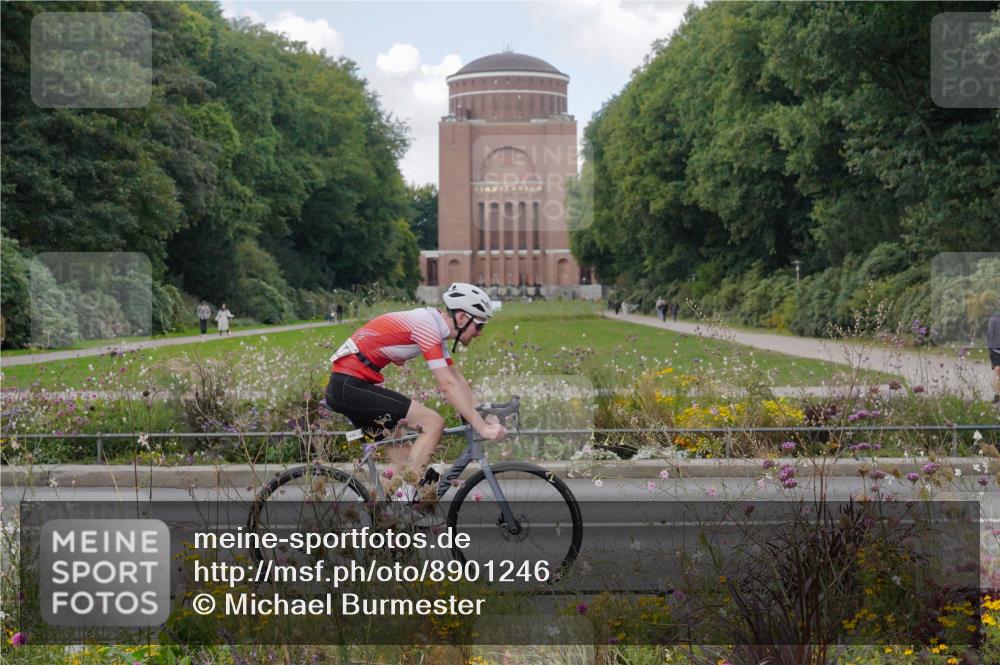 14.09.2025 - Stadtparktriathlon Michael Burmester http://msf.ph/oto/8901246 14.09.2025 13:12:39 Radfahren 1426, 1494 meine-sportfotos.de