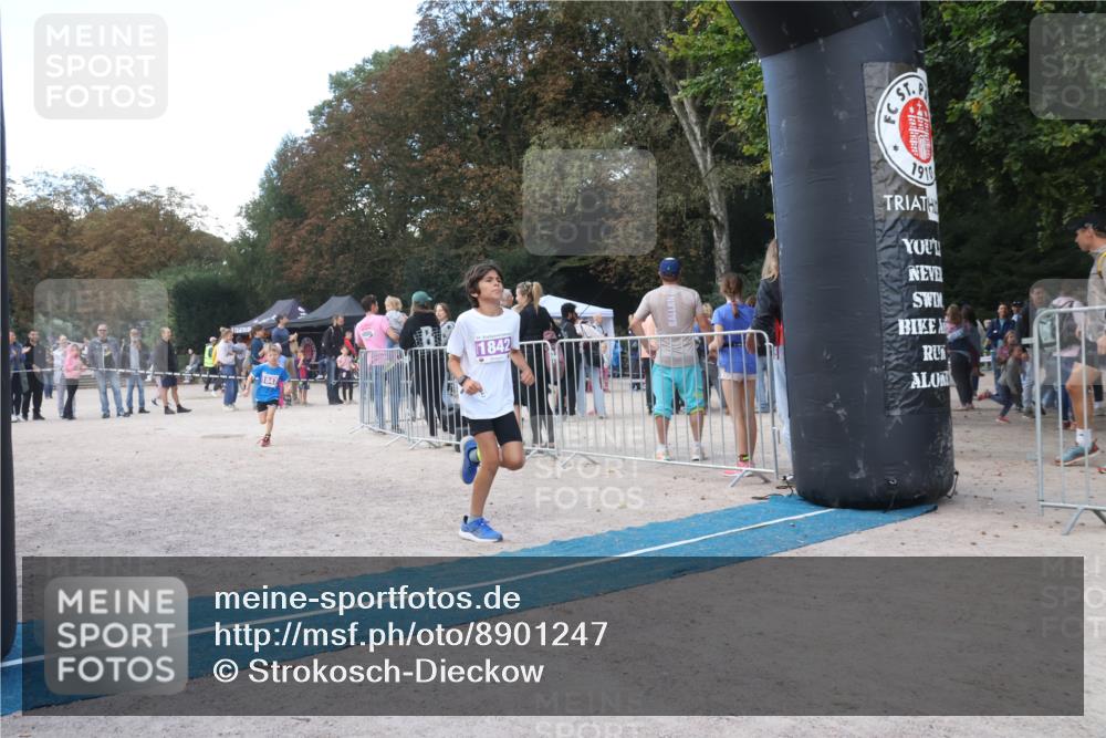 14.09.2025 - Stadtparktriathlon Strokosch-Dieckow http://msf.ph/oto/8901247 14.09.2025 15:02:19 Ziel 1842, 1847, 1858 meine-sportfotos.de