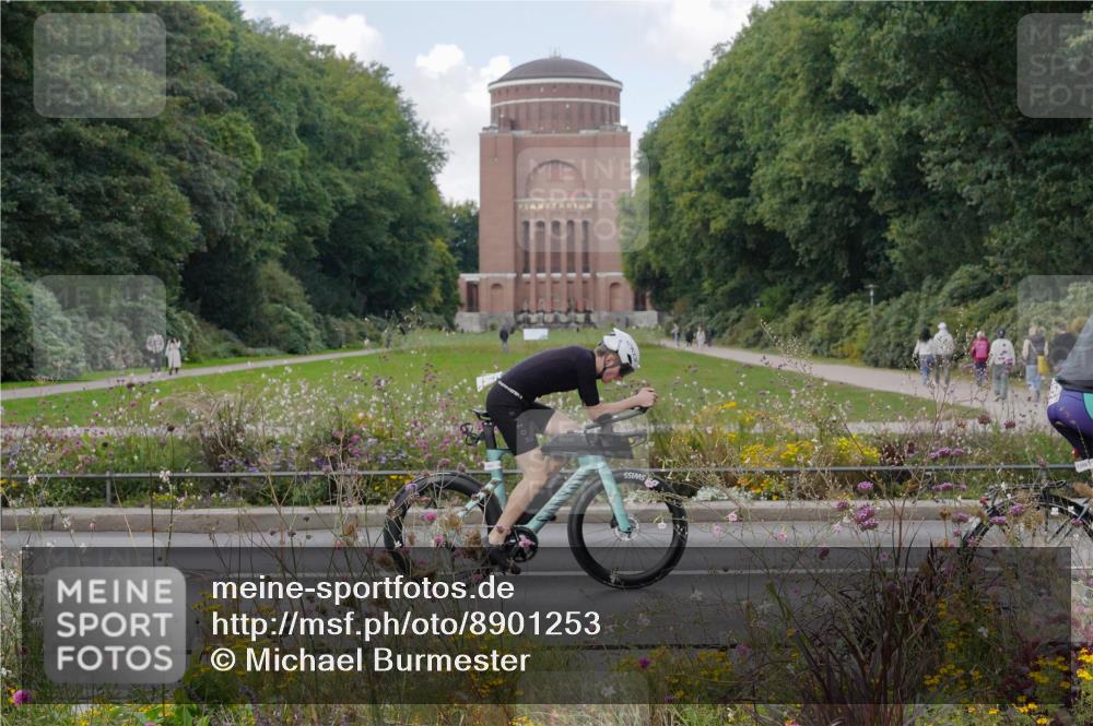 14.09.2025 - Stadtparktriathlon Michael Burmester http://msf.ph/oto/8901253 14.09.2025 13:12:57 Radfahren 1358, 1484, 1490, 1513, 1526, 1546 meine-sportfotos.de