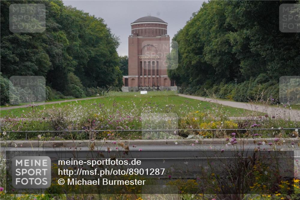 14.09.2025 - Stadtparktriathlon Michael Burmester http://msf.ph/oto/8901287 14.09.2025 09:23:51 Radfahren 394, 453 meine-sportfotos.de