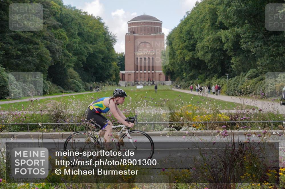 14.09.2025 - Stadtparktriathlon Michael Burmester http://msf.ph/oto/8901300 14.09.2025 13:13:39 Radfahren 1423, 1487, 1505, 1530 meine-sportfotos.de