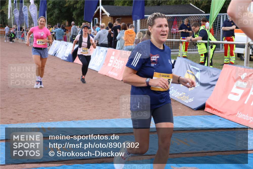 14.09.2025 - Airport Race Strokosch-Dieckow http://msf.ph/oto/8901302 14.09.2025 12:31:17 Ziel 492, 1055, 1559, 1615, 1726, 1831, 2018, 4085, 4150 meine-sportfotos.de