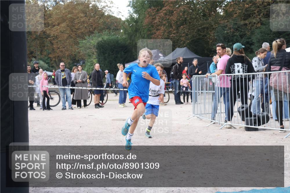 14.09.2025 - Stadtparktriathlon Strokosch-Dieckow http://msf.ph/oto/8901309 14.09.2025 15:02:59 Ziel 1850, 1852 meine-sportfotos.de