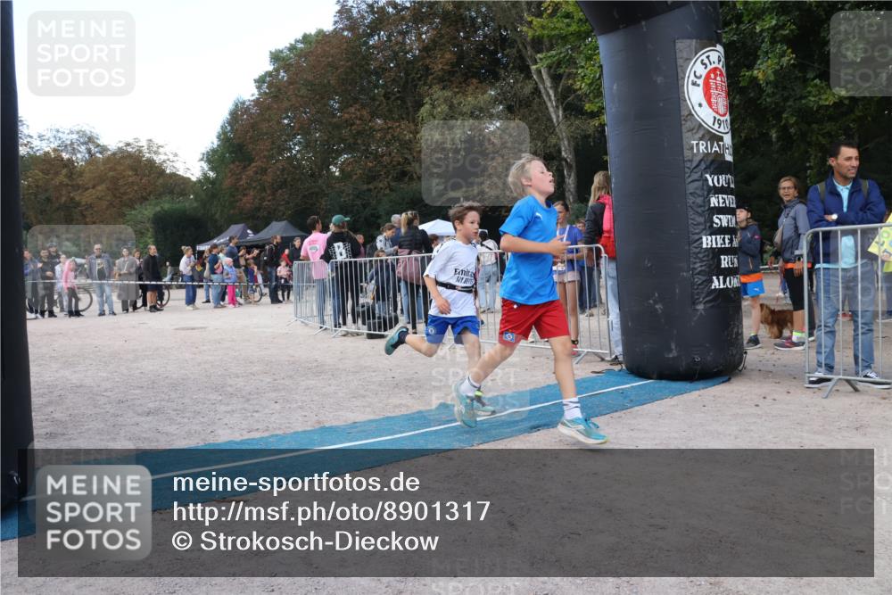 14.09.2025 - Stadtparktriathlon Strokosch-Dieckow http://msf.ph/oto/8901317 14.09.2025 15:03:00 Ziel 1850, 1852 meine-sportfotos.de