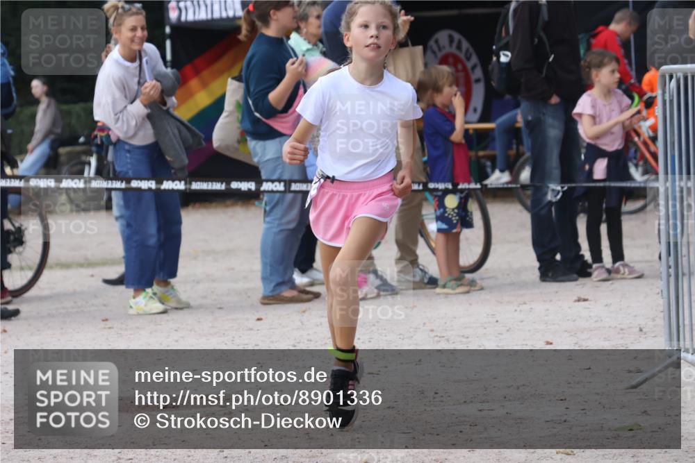 14.09.2025 - Stadtparktriathlon Strokosch-Dieckow http://msf.ph/oto/8901336 14.09.2025 15:03:13 Ziel 1798, 1815, 1823, 1846 meine-sportfotos.de