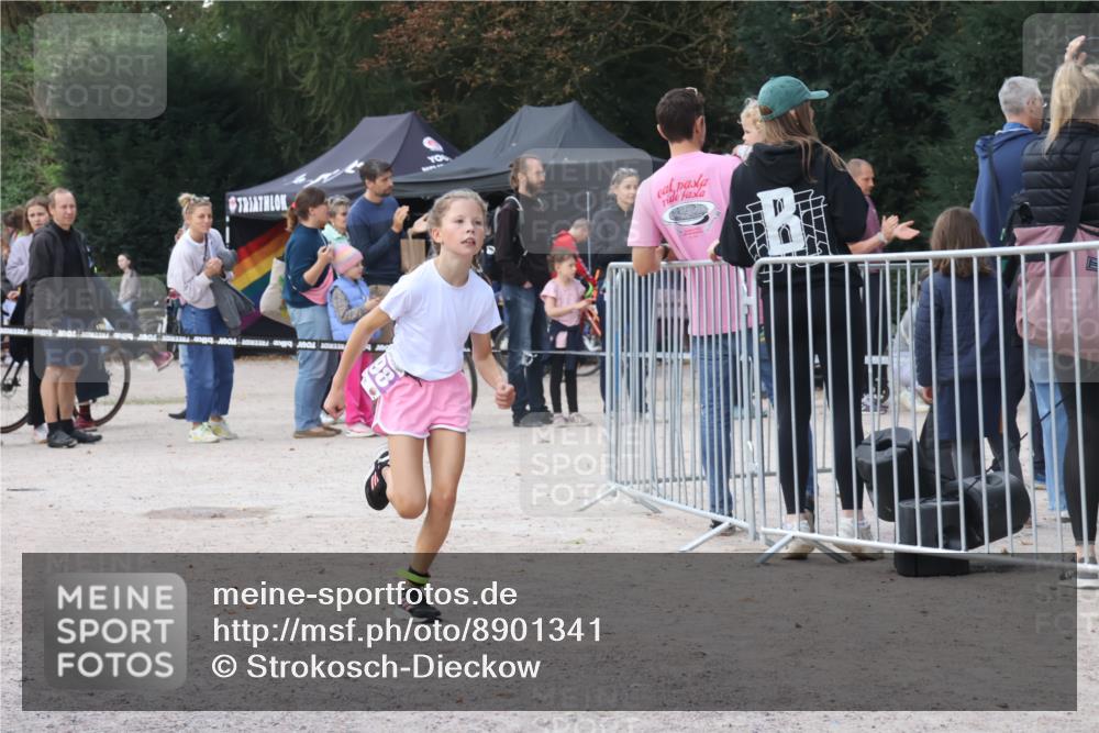 14.09.2025 - Stadtparktriathlon Strokosch-Dieckow http://msf.ph/oto/8901341 14.09.2025 15:03:14 Ziel 1798, 1815, 1823, 1846 meine-sportfotos.de