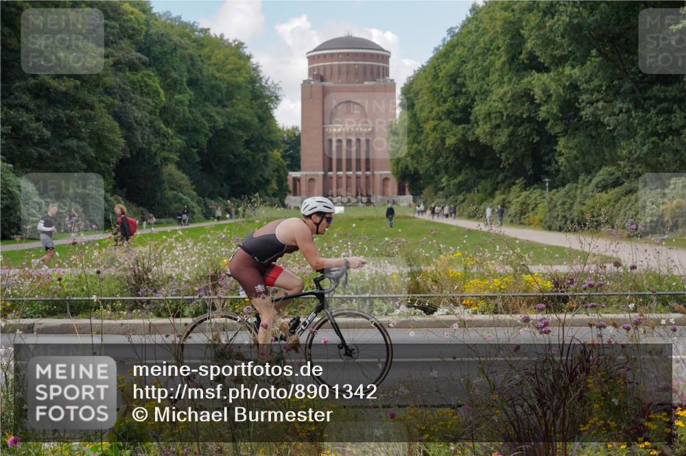 14.09.2025 - Stadtparktriathlon Michael Burmester http://msf.ph/oto/8901342 14.09.2025 13:14:22 Radfahren 1332, 1452, 1495, 1547, 1552 meine-sportfotos.de