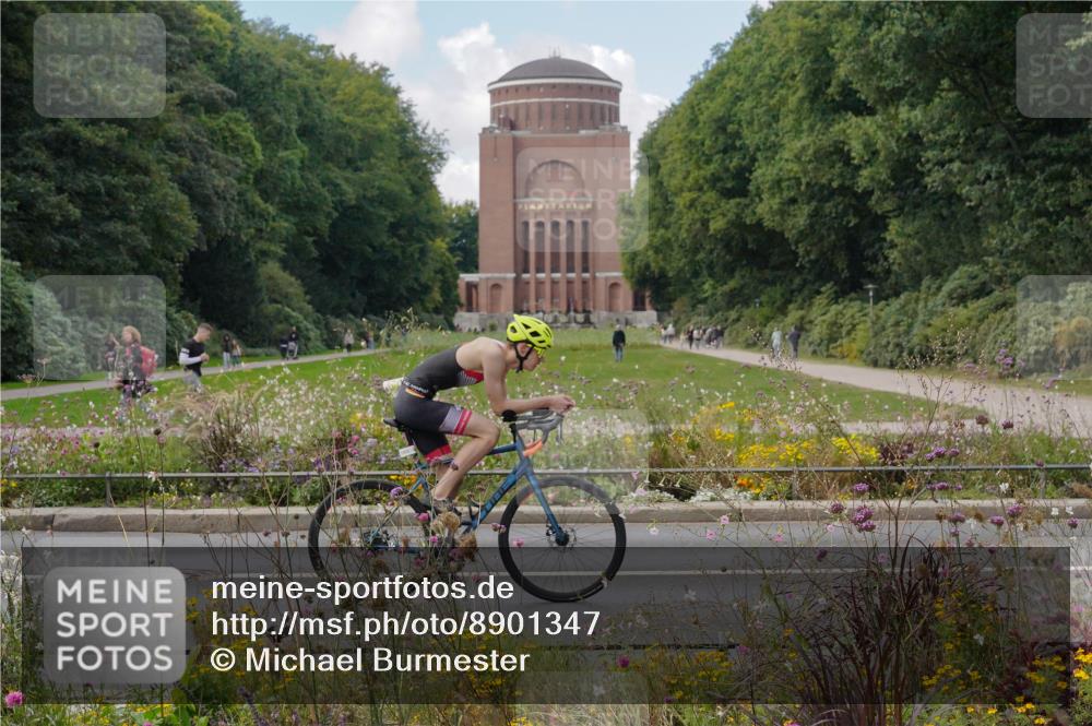14.09.2025 - Stadtparktriathlon Michael Burmester http://msf.ph/oto/8901347 14.09.2025 13:14:23 Radfahren 1332, 1452, 1495, 1504, 1552 meine-sportfotos.de