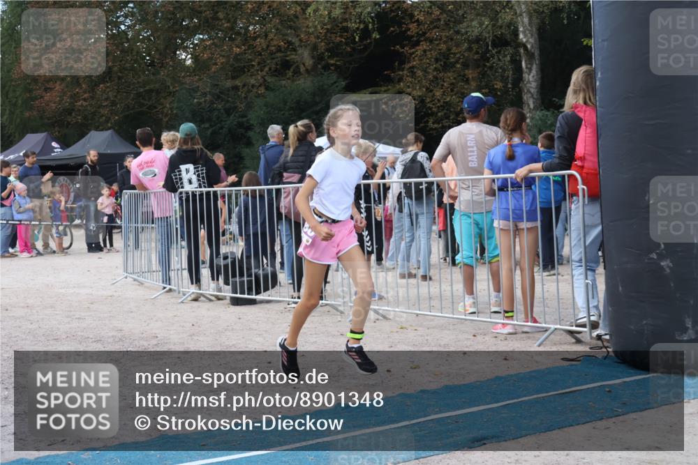 14.09.2025 - Stadtparktriathlon Strokosch-Dieckow http://msf.ph/oto/8901348 14.09.2025 15:03:15 Ziel 1798, 1815, 1823, 1846 meine-sportfotos.de