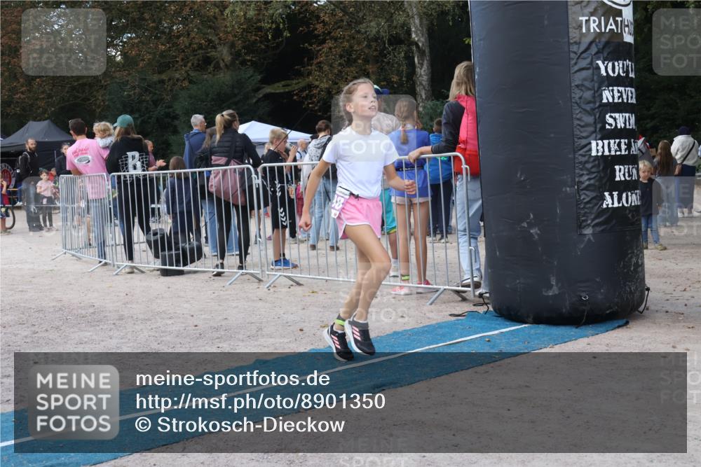 14.09.2025 - Stadtparktriathlon Strokosch-Dieckow http://msf.ph/oto/8901350 14.09.2025 15:03:16 Ziel 1798, 1815, 1823, 1846 meine-sportfotos.de