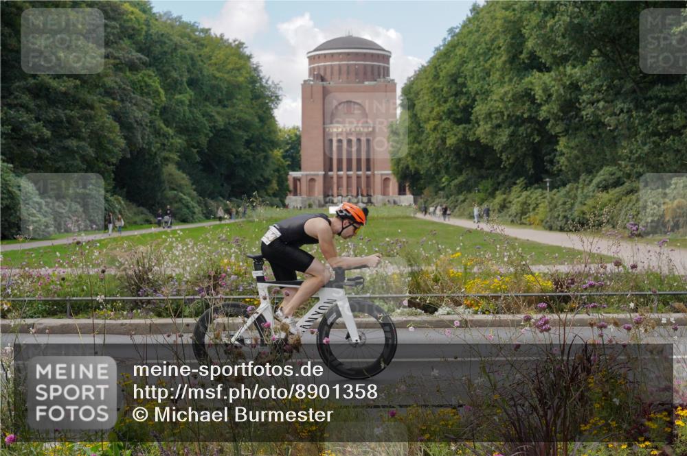 14.09.2025 - Stadtparktriathlon Michael Burmester http://msf.ph/oto/8901358 14.09.2025 13:14:31 Radfahren 1327, 1336, 1504, 1525 meine-sportfotos.de