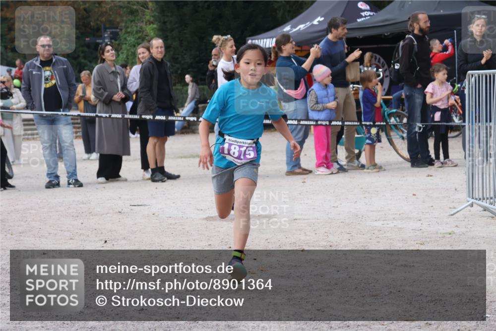 14.09.2025 - Stadtparktriathlon Strokosch-Dieckow http://msf.ph/oto/8901364 14.09.2025 15:03:19 Ziel 1798, 1815, 1823 meine-sportfotos.de