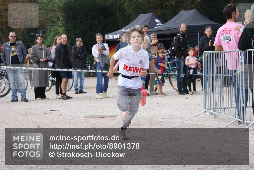 14.09.2025 - Stadtparktriathlon Strokosch-Dieckow http://msf.ph/oto/8901378 14.09.2025 15:03:25 Ziel 1815, 1818, 1823, 1840, 1863 meine-sportfotos.de