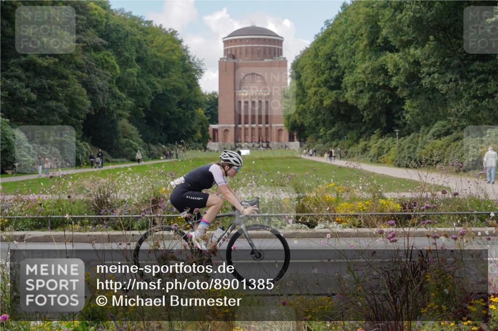 14.09.2025 - Stadtparktriathlon Michael Burmester http://msf.ph/oto/8901385 14.09.2025 13:14:43 Radfahren 1328, 1330, 1430, 1444 meine-sportfotos.de
