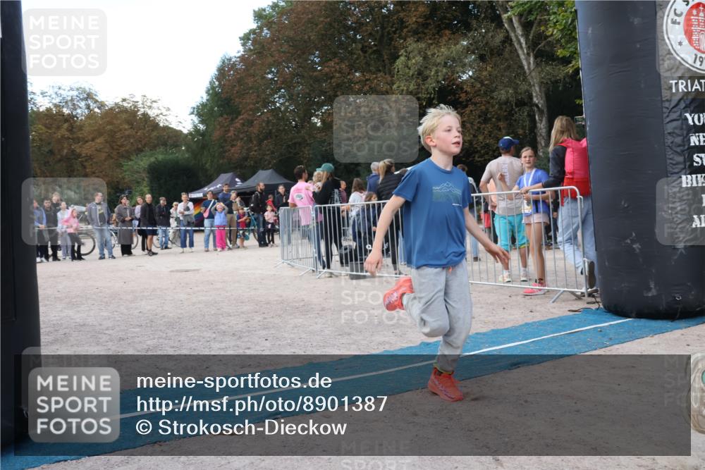 14.09.2025 - Stadtparktriathlon Strokosch-Dieckow http://msf.ph/oto/8901387 14.09.2025 15:03:27 Ziel 1818, 1840, 1863 meine-sportfotos.de