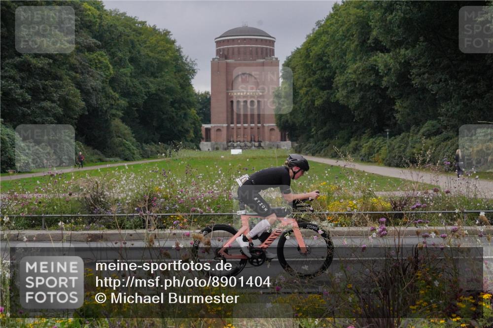 14.09.2025 - Stadtparktriathlon Michael Burmester http://msf.ph/oto/8901404 14.09.2025 09:24:53 Radfahren 332, 387, 440, 474 meine-sportfotos.de