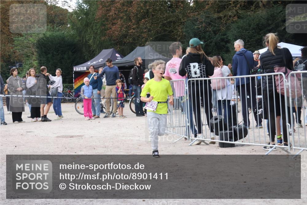 14.09.2025 - Stadtparktriathlon Strokosch-Dieckow http://msf.ph/oto/8901411 14.09.2025 15:03:36 Ziel 1818, 1829 meine-sportfotos.de