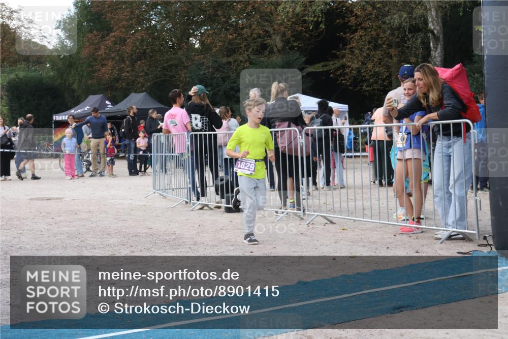 14.09.2025 - Stadtparktriathlon Strokosch-Dieckow http://msf.ph/oto/8901415 14.09.2025 15:03:37 Ziel 1818, 1829 meine-sportfotos.de