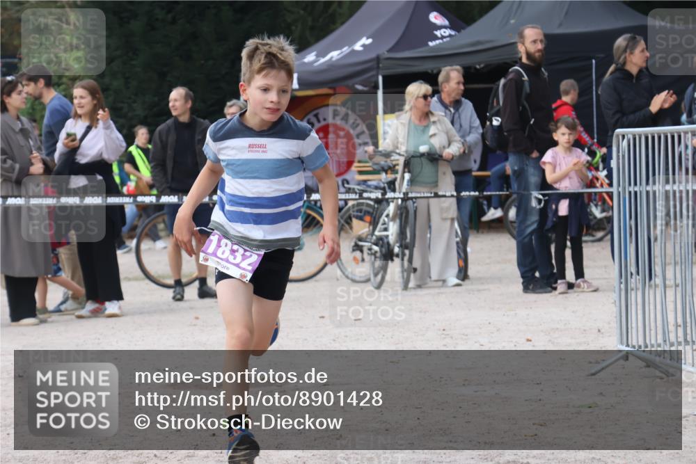 14.09.2025 - Stadtparktriathlon Strokosch-Dieckow http://msf.ph/oto/8901428 14.09.2025 15:03:44 Ziel 1829, 1832 meine-sportfotos.de