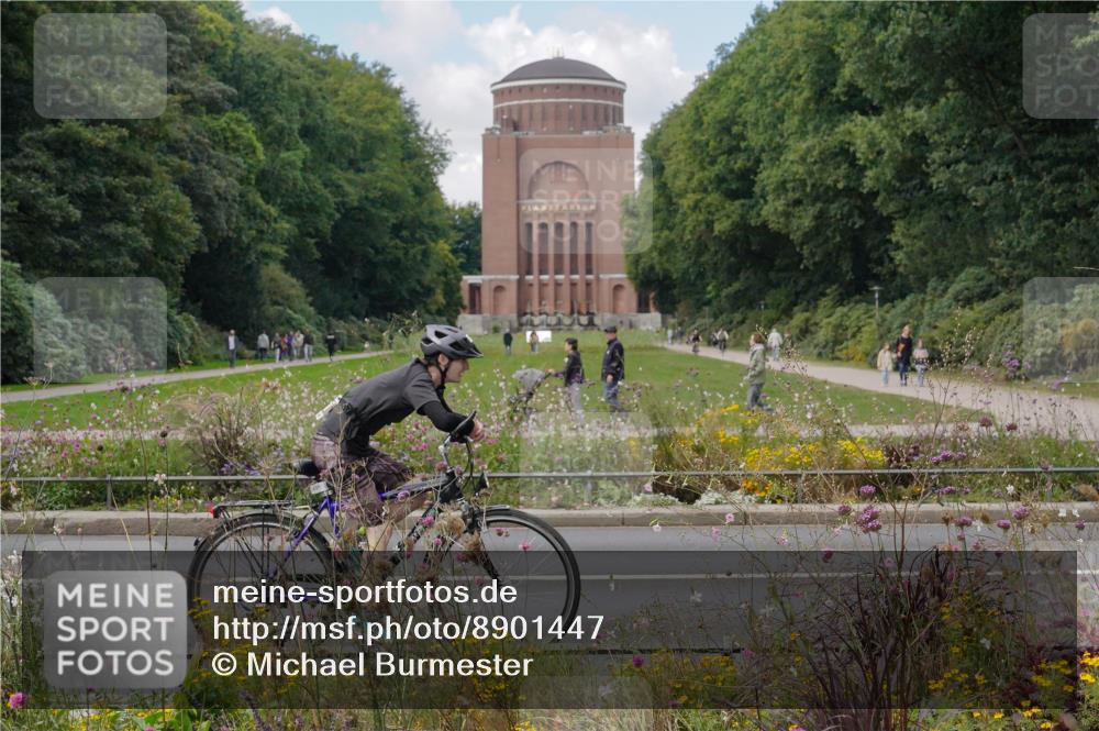 14.09.2025 - Stadtparktriathlon Michael Burmester http://msf.ph/oto/8901447 14.09.2025 13:15:29 Radfahren 1371, 1425, 1456, 1536 meine-sportfotos.de
