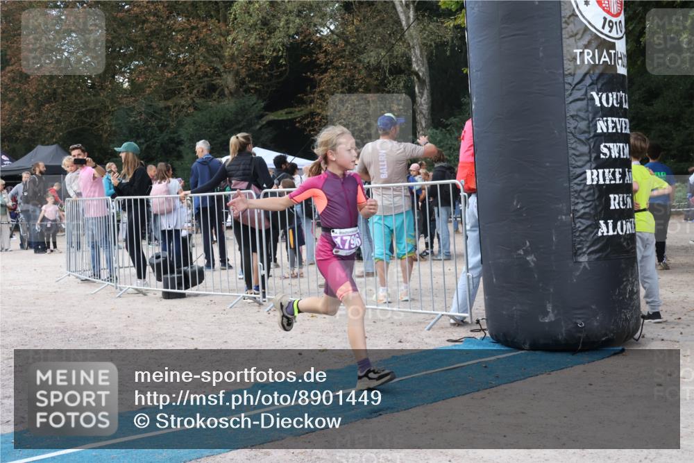 14.09.2025 - Stadtparktriathlon Strokosch-Dieckow http://msf.ph/oto/8901449 14.09.2025 15:03:55 Ziel 1796, 1807 meine-sportfotos.de