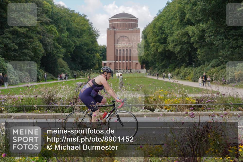 14.09.2025 - Stadtparktriathlon Michael Burmester http://msf.ph/oto/8901452 14.09.2025 13:15:32 Radfahren 1371, 1425, 1536 meine-sportfotos.de