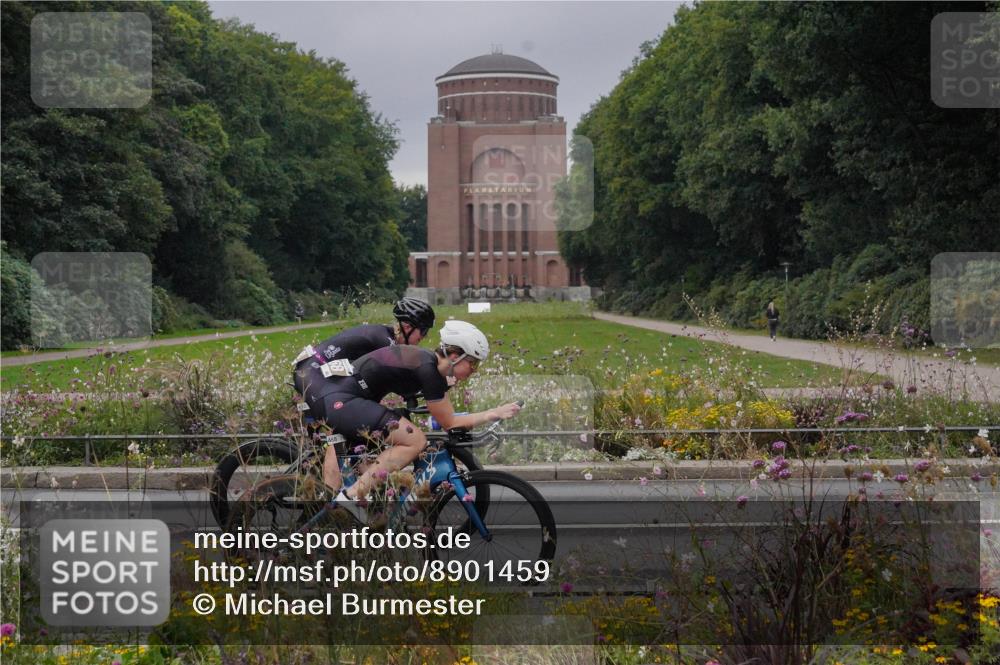 14.09.2025 - Stadtparktriathlon Michael Burmester http://msf.ph/oto/8901459 14.09.2025 09:25:19 Radfahren 322, 397, 468, 475, 493, 502 meine-sportfotos.de