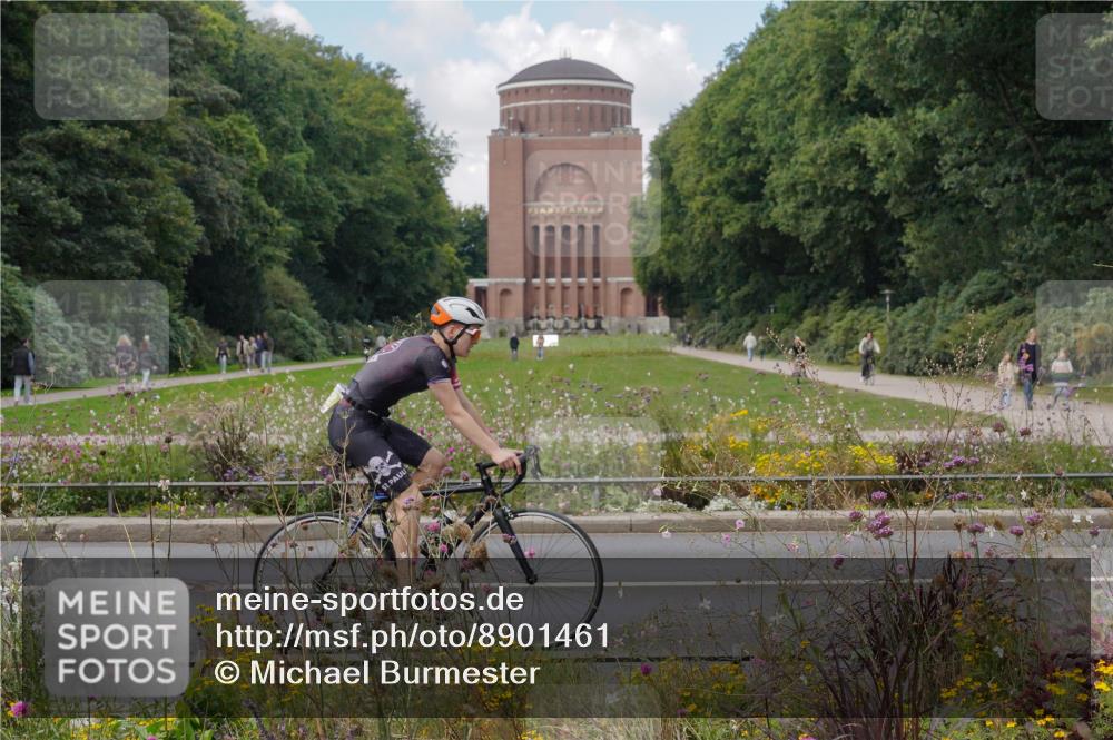 14.09.2025 - Stadtparktriathlon Michael Burmester http://msf.ph/oto/8901461 14.09.2025 13:15:41 Radfahren 1422, 1459, 1474, 1481, 1531, 1536, 1542 meine-sportfotos.de