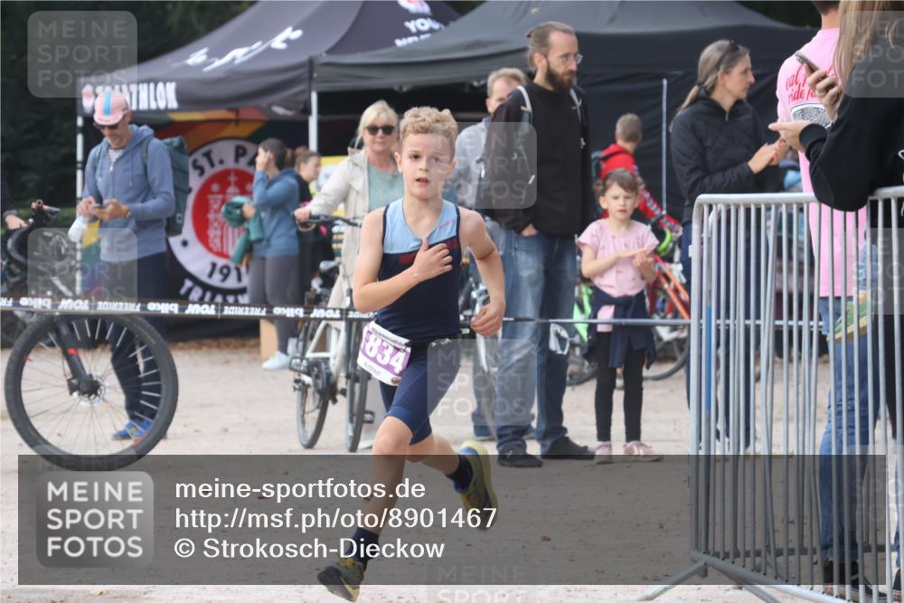 14.09.2025 - Stadtparktriathlon Strokosch-Dieckow http://msf.ph/oto/8901467 14.09.2025 15:04:10 Ziel 1820, 1834 meine-sportfotos.de