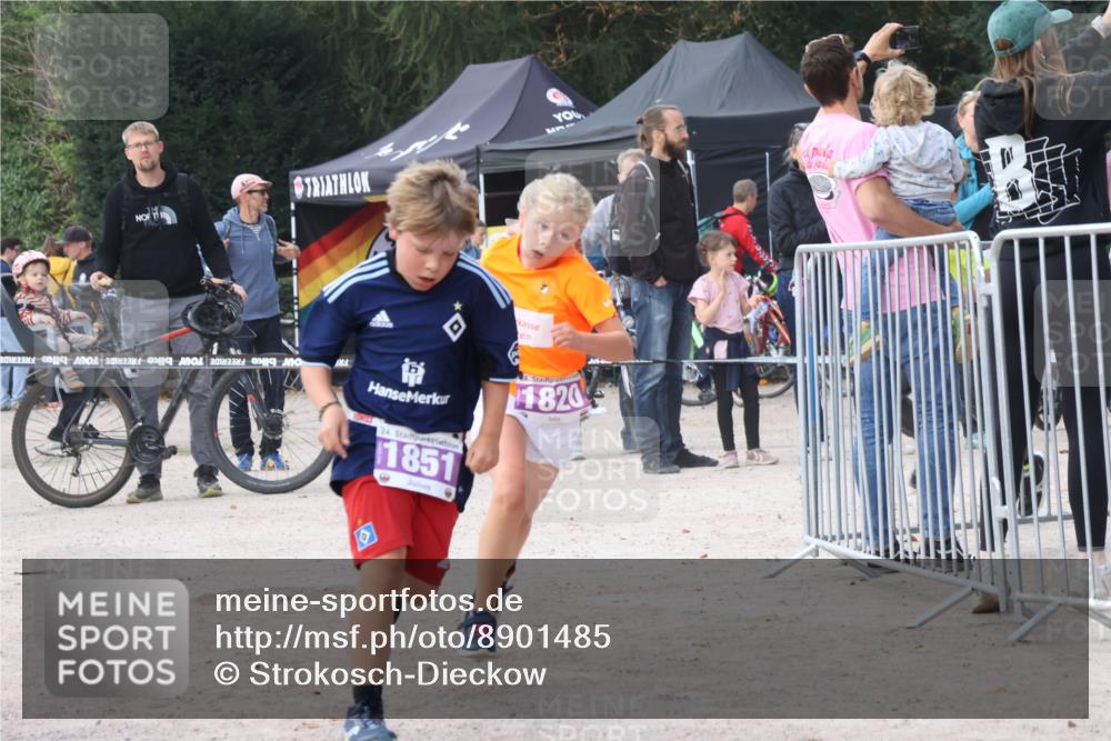 14.09.2025 - Stadtparktriathlon Strokosch-Dieckow http://msf.ph/oto/8901485 14.09.2025 15:04:16 Ziel 1802, 1820, 1828, 1834, 1845, 1851 meine-sportfotos.de
