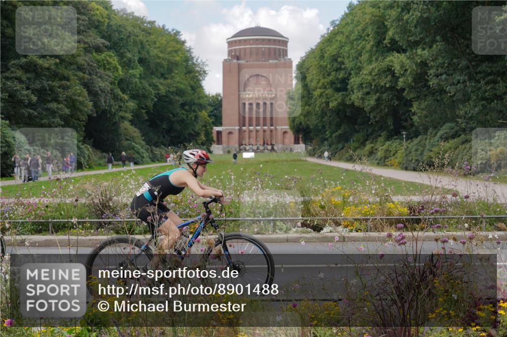 14.09.2025 - Stadtparktriathlon Michael Burmester http://msf.ph/oto/8901488 14.09.2025 13:16:03 Radfahren 1442, 1492 meine-sportfotos.de