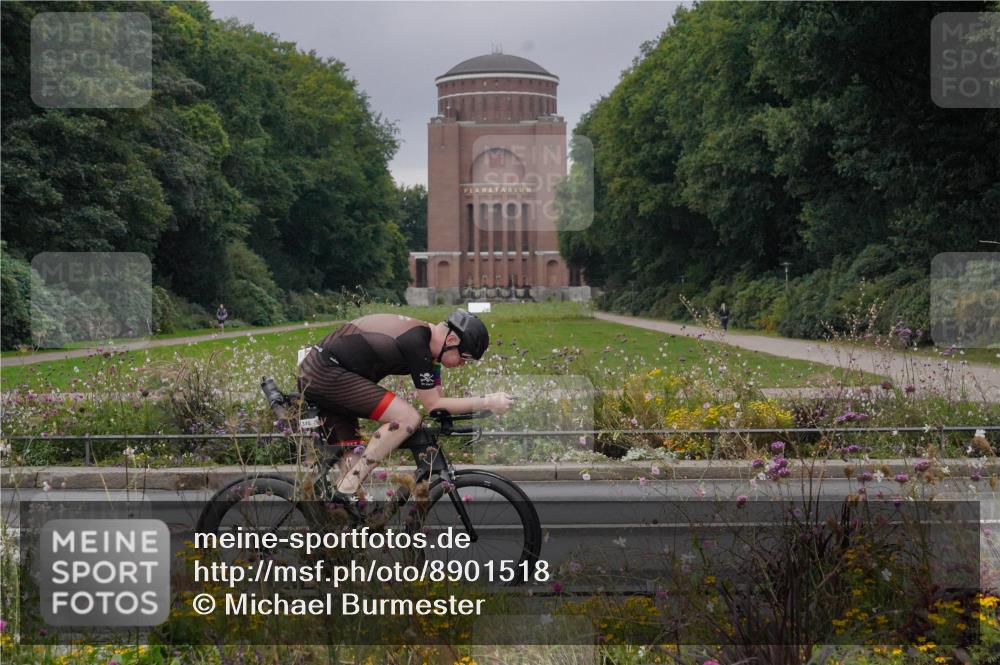 14.09.2025 - Stadtparktriathlon Michael Burmester http://msf.ph/oto/8901518 14.09.2025 09:25:36 Radfahren 316, 425, 431, 481, 483 meine-sportfotos.de