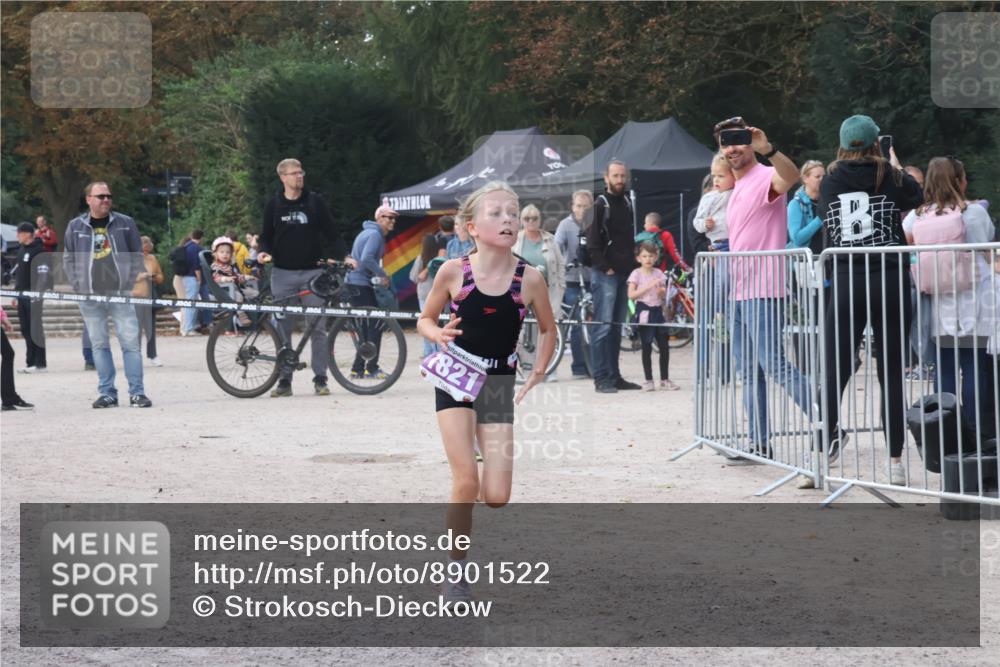 14.09.2025 - Stadtparktriathlon Strokosch-Dieckow http://msf.ph/oto/8901522 14.09.2025 15:04:23 Ziel 1422, 1802, 1820, 1821, 1828, 1836, 1845, 1851 meine-sportfotos.de
