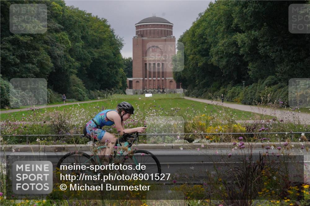 14.09.2025 - Stadtparktriathlon Michael Burmester http://msf.ph/oto/8901527 14.09.2025 09:25:38 Radfahren 316, 420, 425, 480, 481, 483 meine-sportfotos.de
